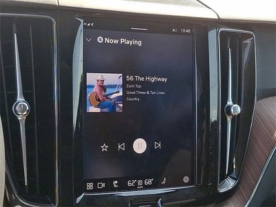 2024 Volvo XC60 Plus Dark Theme