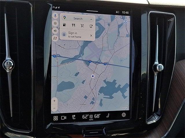 2024 Volvo XC60 Plus Dark Theme