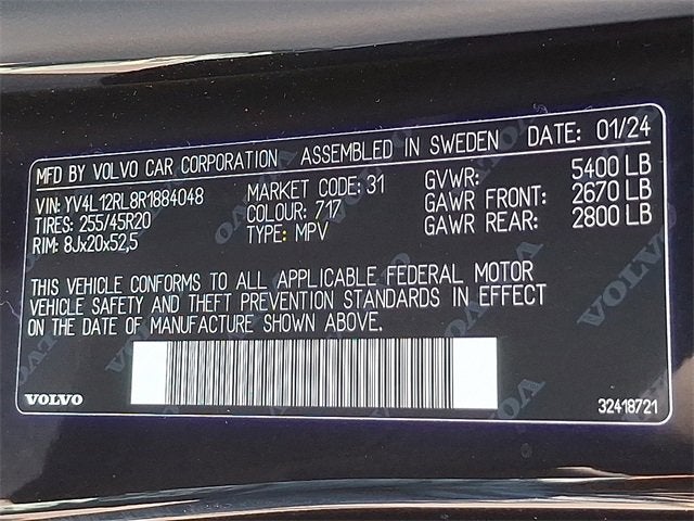 2024 Volvo XC60 Plus Dark Theme