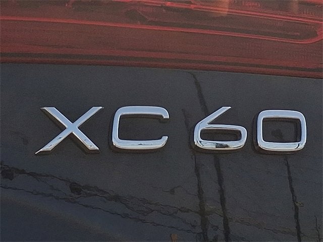 2024 Volvo XC60 Plus Dark Theme
