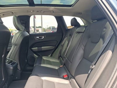 2024 Volvo XC60 Ultimate Dark Theme