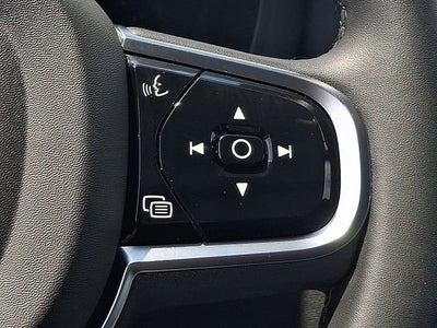 2024 Volvo XC60 Ultimate Dark Theme