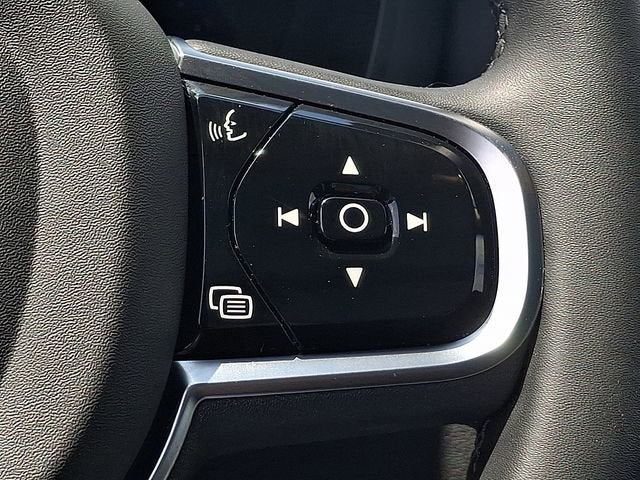2024 Volvo XC60 Ultimate Dark Theme