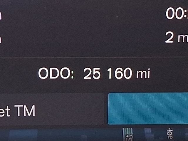 2024 Volvo XC60 Ultimate Dark Theme