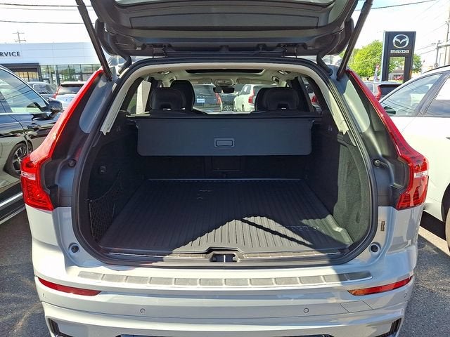 2024 Volvo XC60 Ultimate Dark Theme