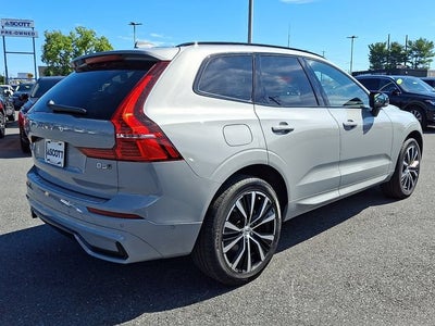 2024 Volvo XC60 Ultimate Dark Theme