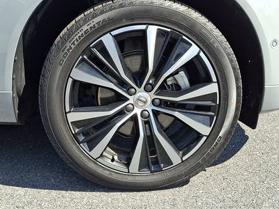 2024 Volvo XC60 Ultimate Dark Theme