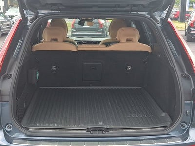 2024 Volvo XC60 Ultimate Dark Theme