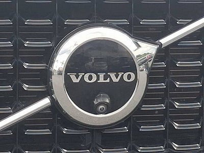 2024 Volvo XC60 Ultimate Dark Theme