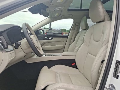 2024 Volvo XC60 Ultimate Dark Theme