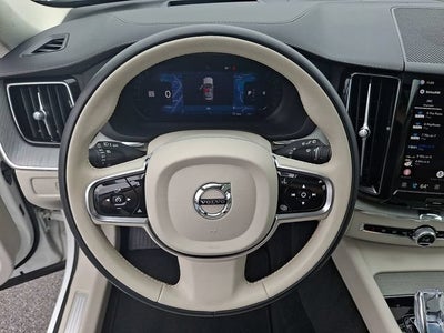 2024 Volvo XC60 Ultimate Dark Theme
