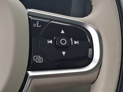 2024 Volvo XC60 Ultimate Dark Theme
