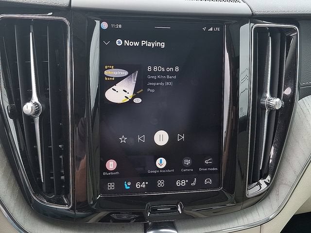 2024 Volvo XC60 Ultimate Dark Theme