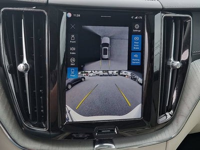 2024 Volvo XC60 Ultimate Dark Theme