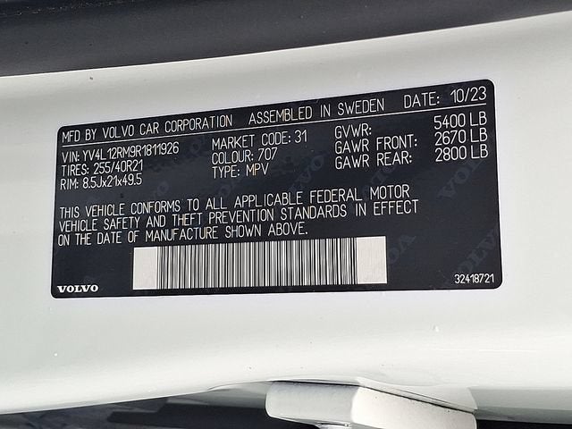 2024 Volvo XC60 Ultimate Dark Theme