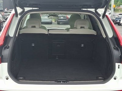 2024 Volvo XC60 Ultimate Dark Theme