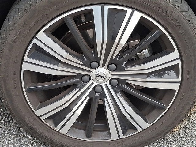 2023 Volvo XC60 Plus Bright Theme