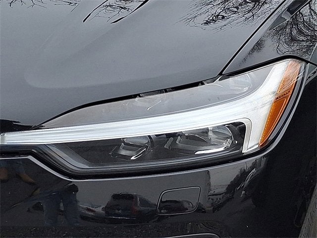 2023 Volvo XC60 Plus Bright Theme