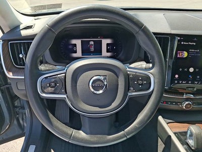 2023 Volvo XC60 Plus Bright Theme