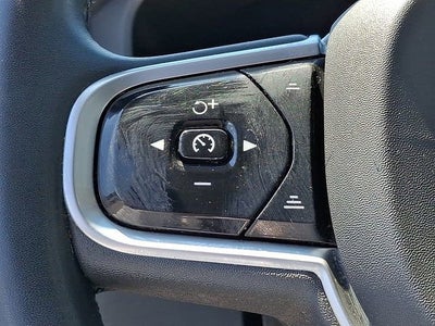 2023 Volvo XC60 Plus Bright Theme