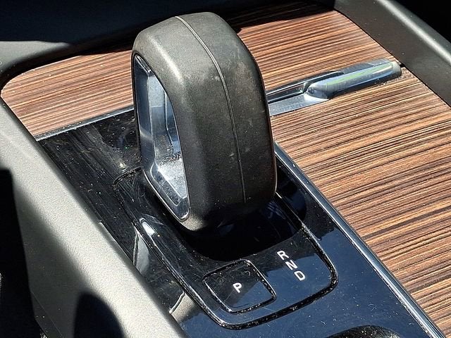 2023 Volvo XC60 Plus Bright Theme