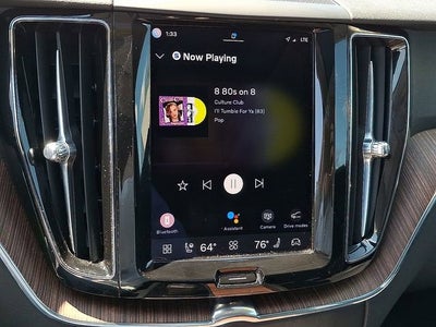 2023 Volvo XC60 Plus Bright Theme