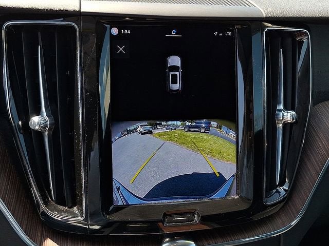 2023 Volvo XC60 Plus Bright Theme