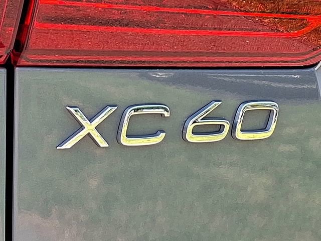 2023 Volvo XC60 Plus Bright Theme