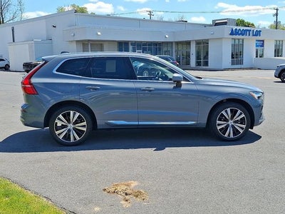 2023 Volvo XC60 Plus Bright Theme