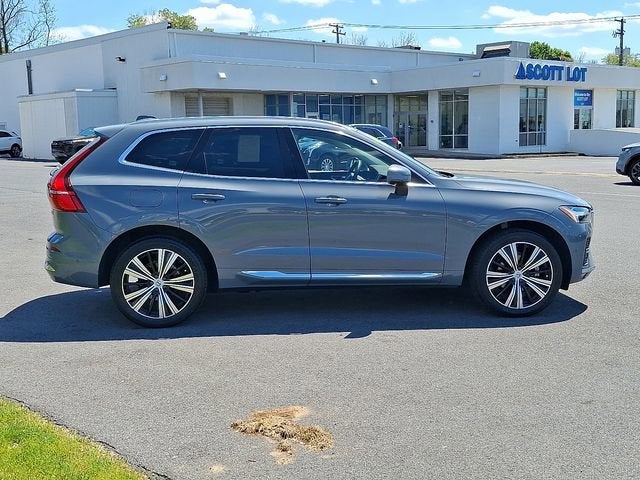 2023 Volvo XC60 Plus Bright Theme