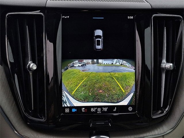 2023 Volvo XC60 Plus Bright Theme