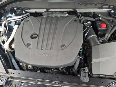 2023 Volvo XC60 Plus Bright Theme