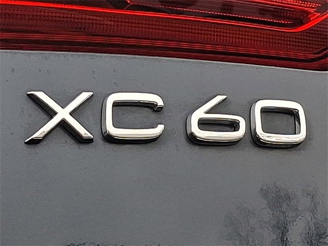 2023 Volvo XC60 Plus Bright Theme