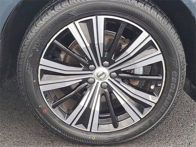 2023 Volvo XC60 Plus Bright Theme