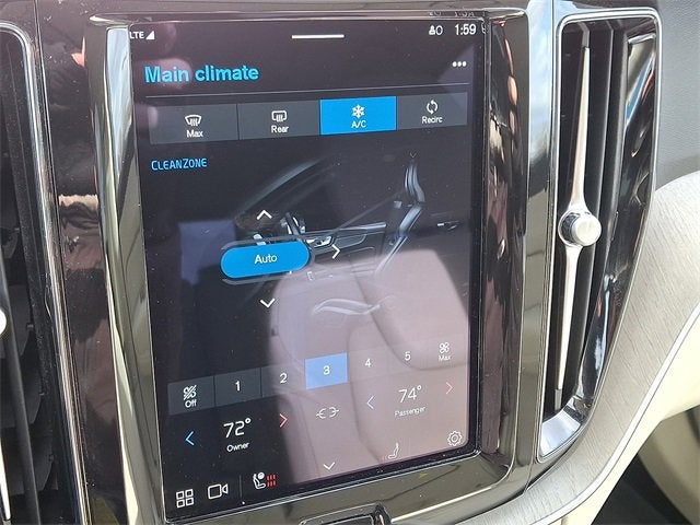 2023 Volvo XC60 Plus Bright Theme