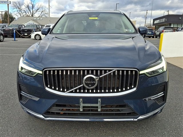 2023 Volvo XC60 Plus Bright Theme