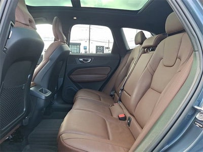 2023 Volvo XC60 Plus Bright Theme