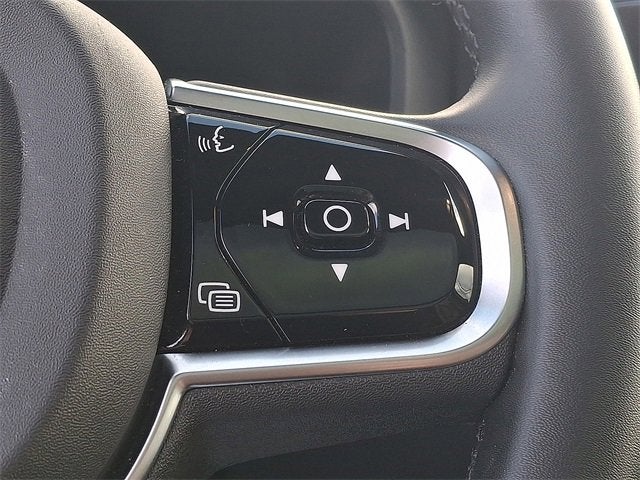 2023 Volvo XC60 Plus Bright Theme