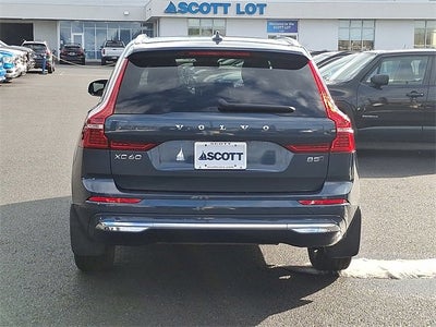 2023 Volvo XC60 Plus Bright Theme