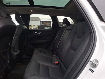 2023 Volvo XC60 Plus Bright Theme