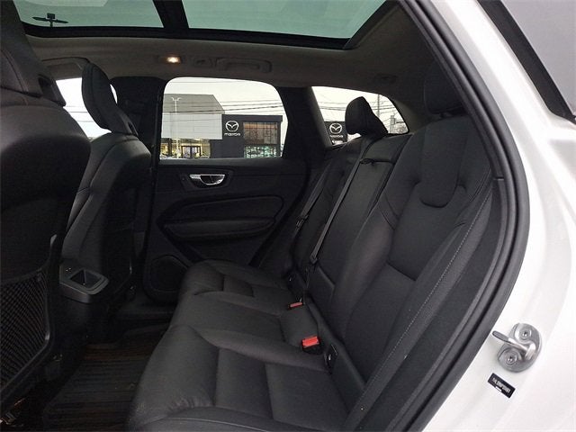2023 Volvo XC60 Plus Bright Theme
