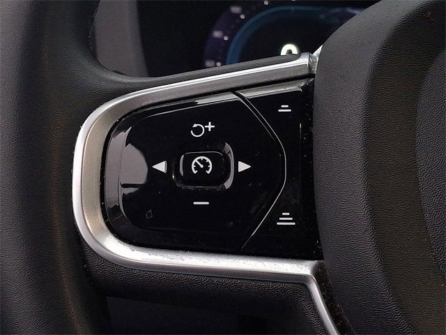 2023 Volvo XC60 Plus Bright Theme