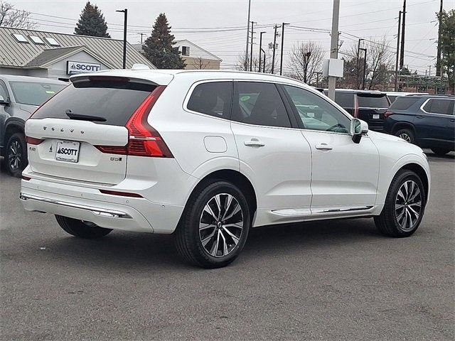 2023 Volvo XC60 Plus Bright Theme