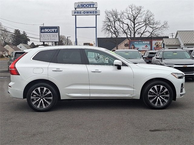 2023 Volvo XC60 Plus Bright Theme