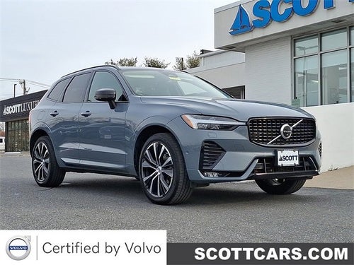 2023 Volvo XC60 Plus Dark Theme