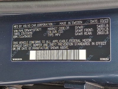 2023 Volvo XC60 Plus Dark Theme
