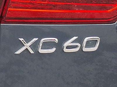 2023 Volvo XC60 Plus Dark Theme