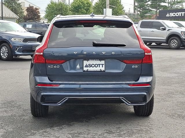 2023 Volvo XC60 Plus Dark Theme