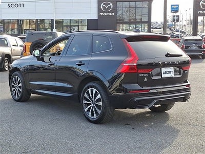 2023 Volvo XC60 Plus Dark Theme