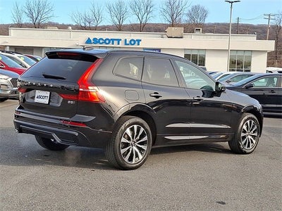 2023 Volvo XC60 Plus Dark Theme